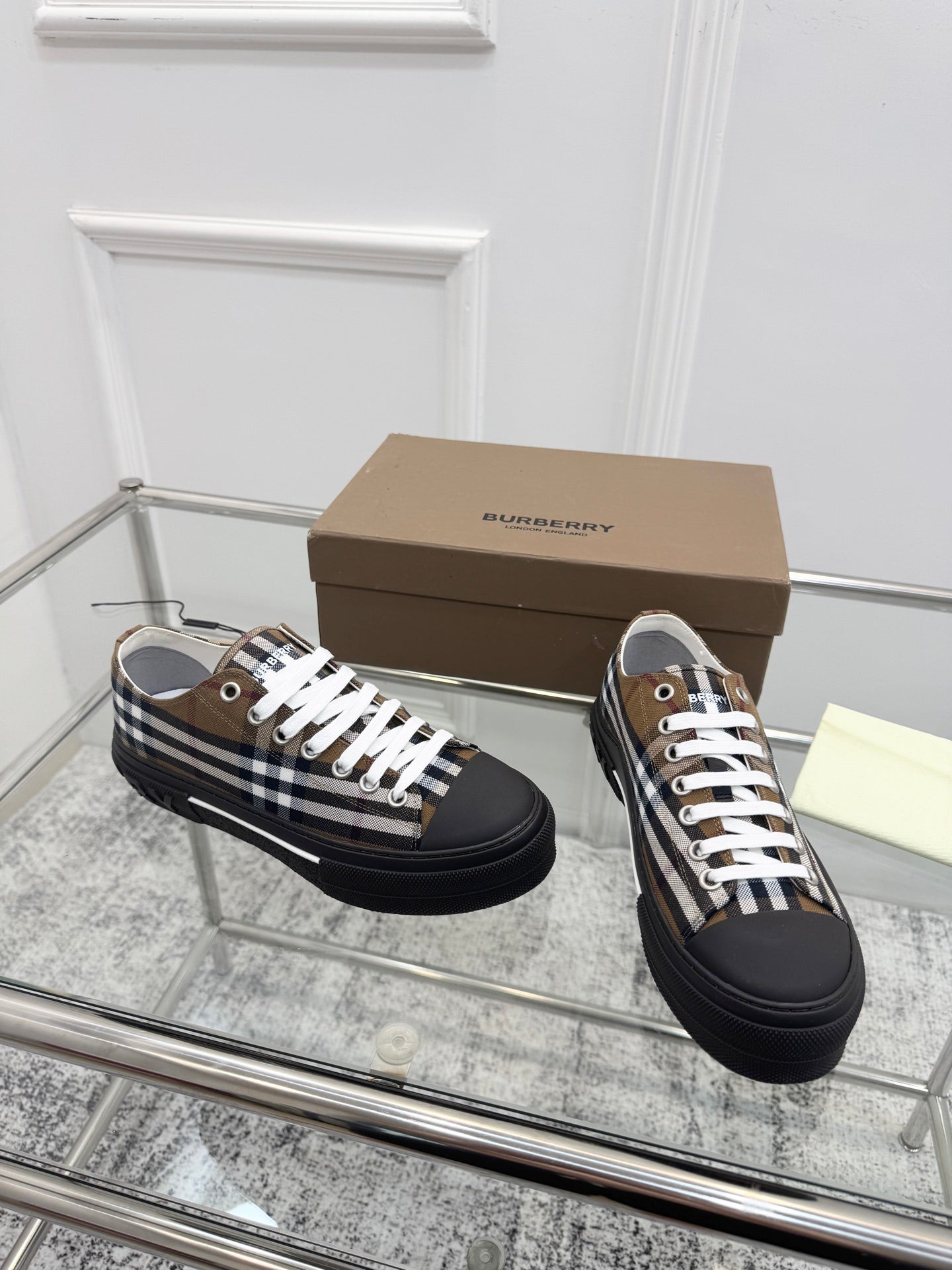 BURBERRY 26S VINTAGE CHECK LOW TOP SNEAKERS IN BLACK AND BROWN CANVAS