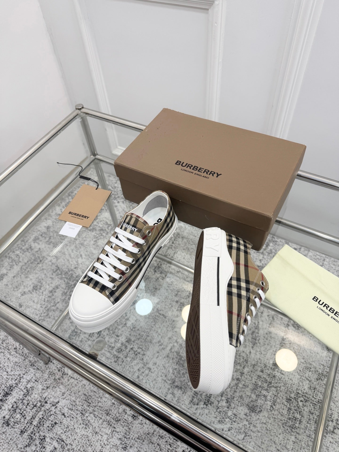 BURBERRY 26S VINTAGE CHECK LOW TOP SNEAKERS IN ARCHIVE BEIGE CANVAS