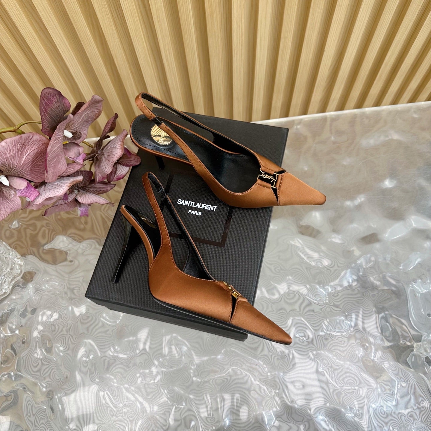 BABYLONE SLINGBACK PUMPS IN RUSTIC ORANGE SILK GOLD LOGO