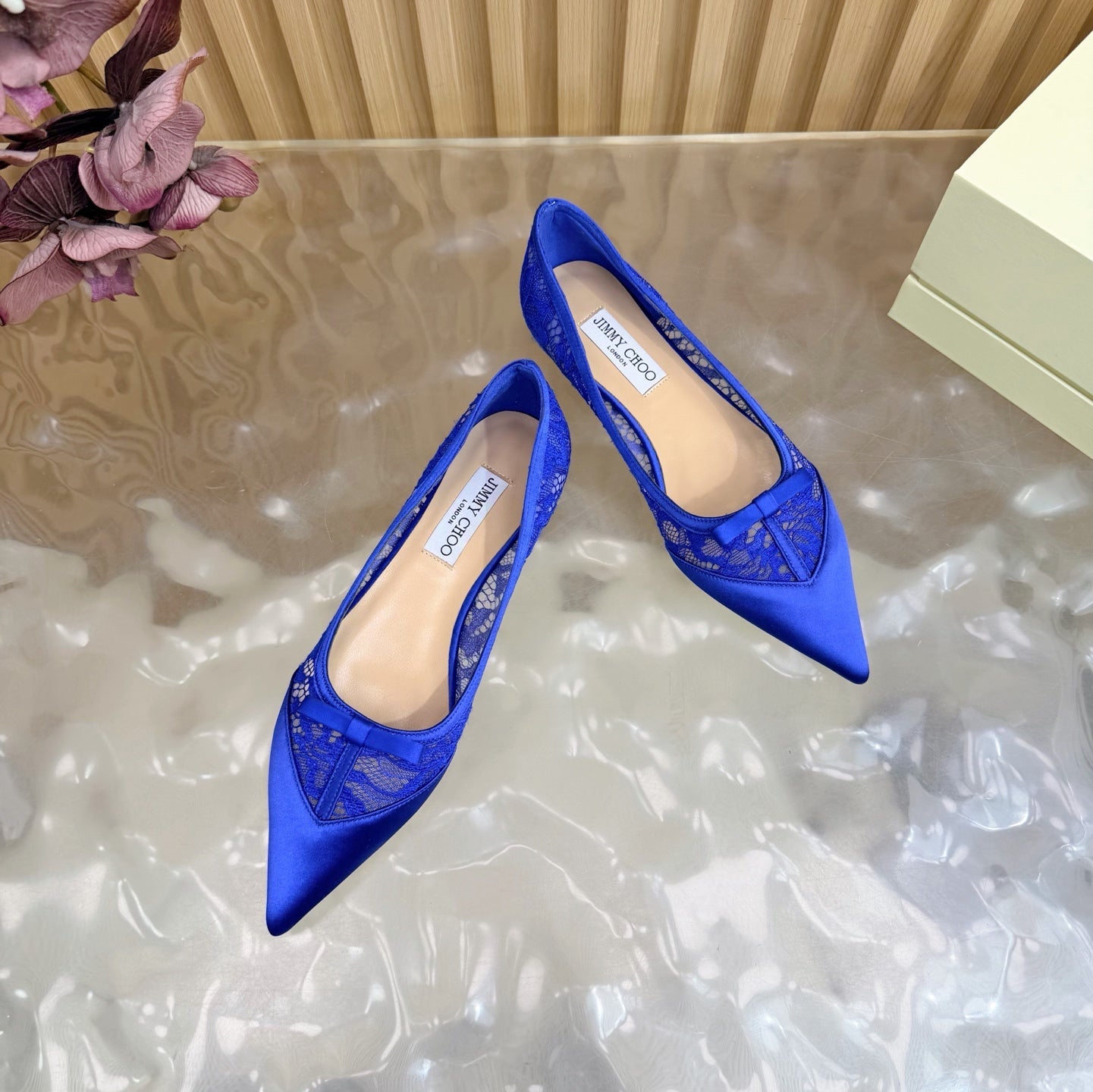 JIMMY CHOO 26S FLATS IN DARK BLUE LACE AND SATIN