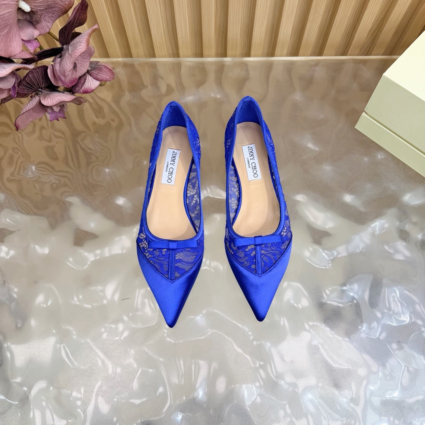JIMMY CHOO 26S FLATS IN DARK BLUE LACE AND SATIN