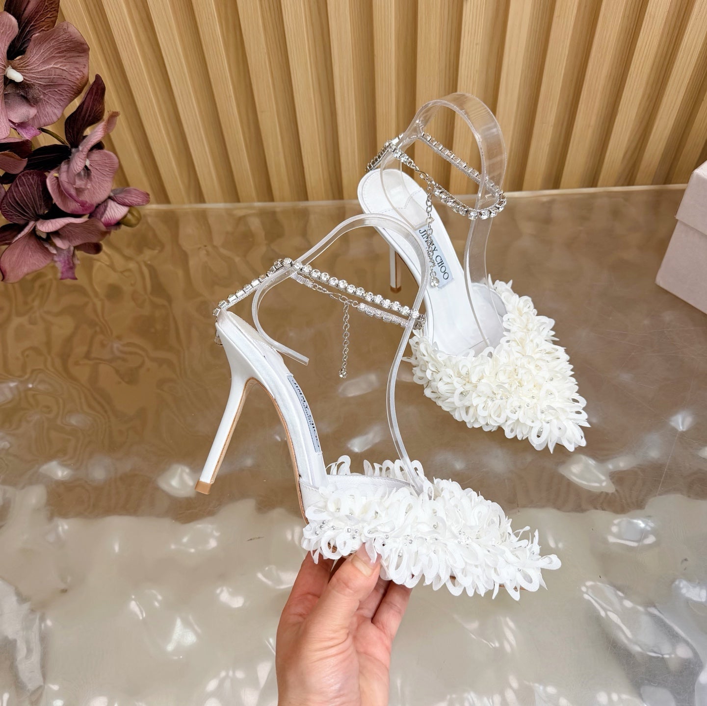 JIMMY CHOO 26S HIGH HEELS 100 MM IN WHITE FABRIC AND LAMBSKIN CRYSTAL STRAPS