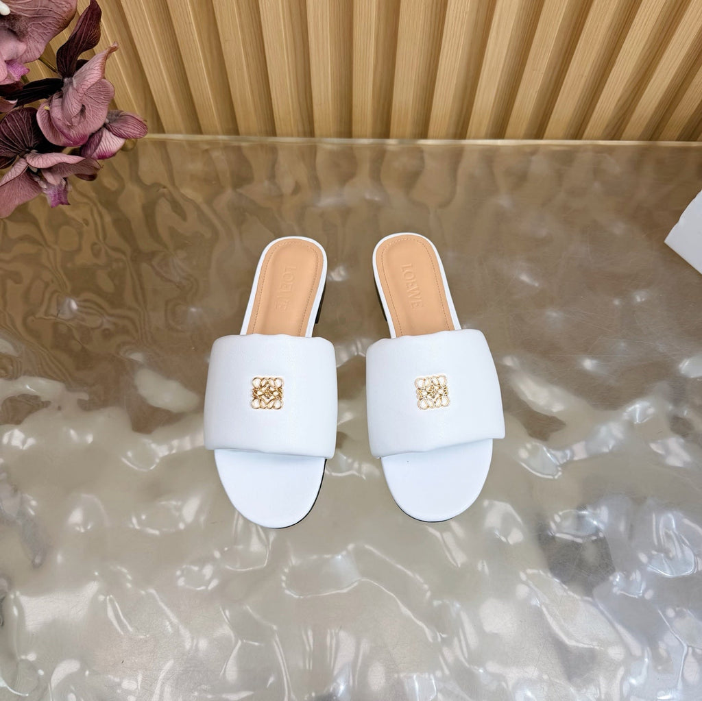 LOEWE 26S SLIDE SANDALS IN WHITE ANAGRAM PADDED LAMBSKIN