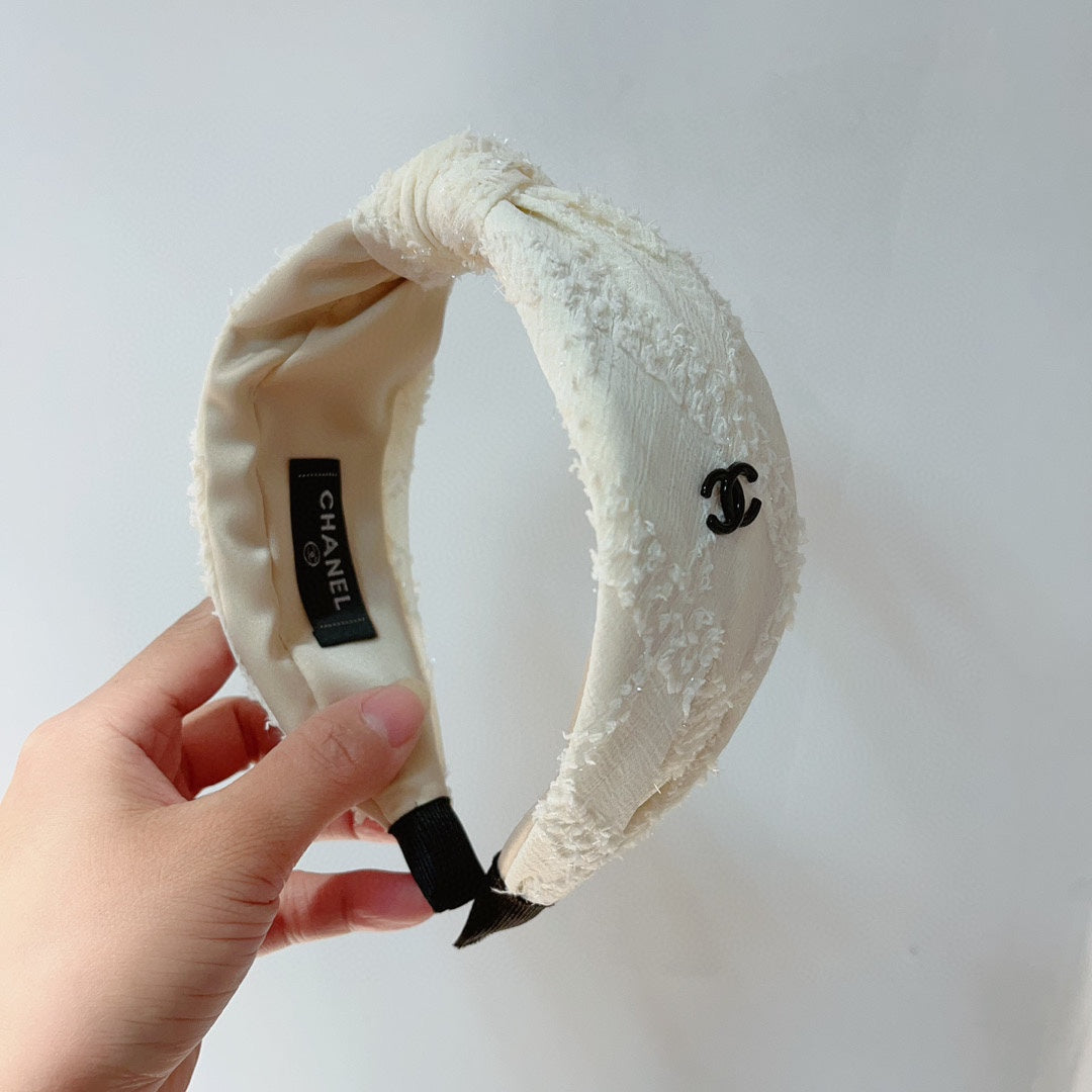 WHITE CREAM FABRIC HAIRBAND 124698