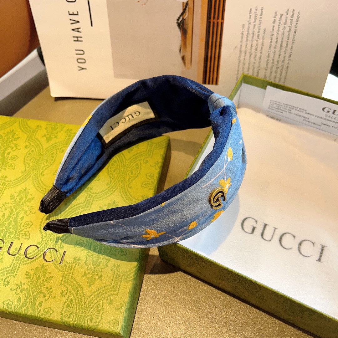 HAIRBAND WITH FLOWER PRINT IN CORNFLOWER BLUE SILK 398862