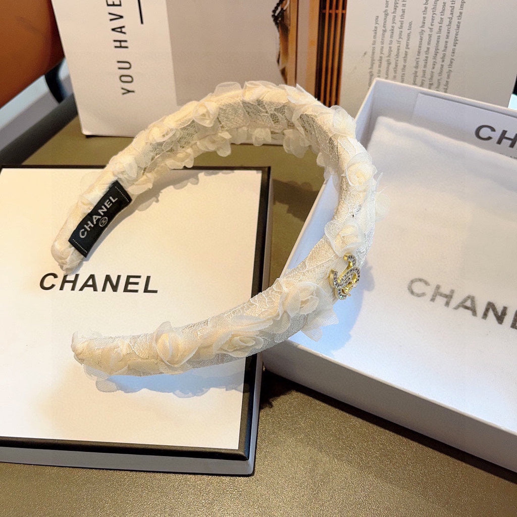 WHITE FABRIC WITH ROSE LACE TRIM HAIRBAND 414412
