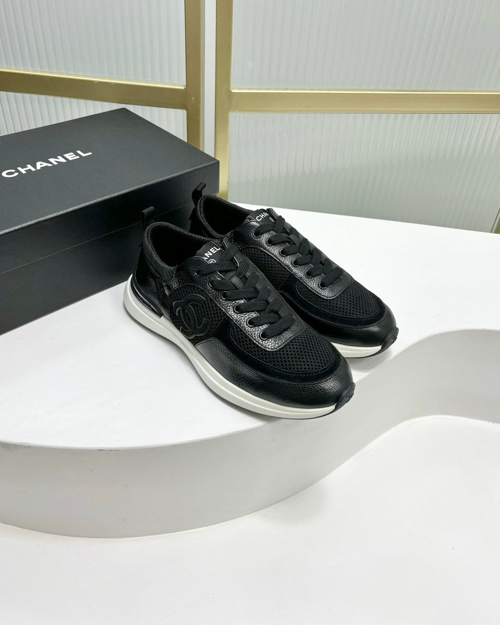 SNEAKER IN BLACK SUEDE