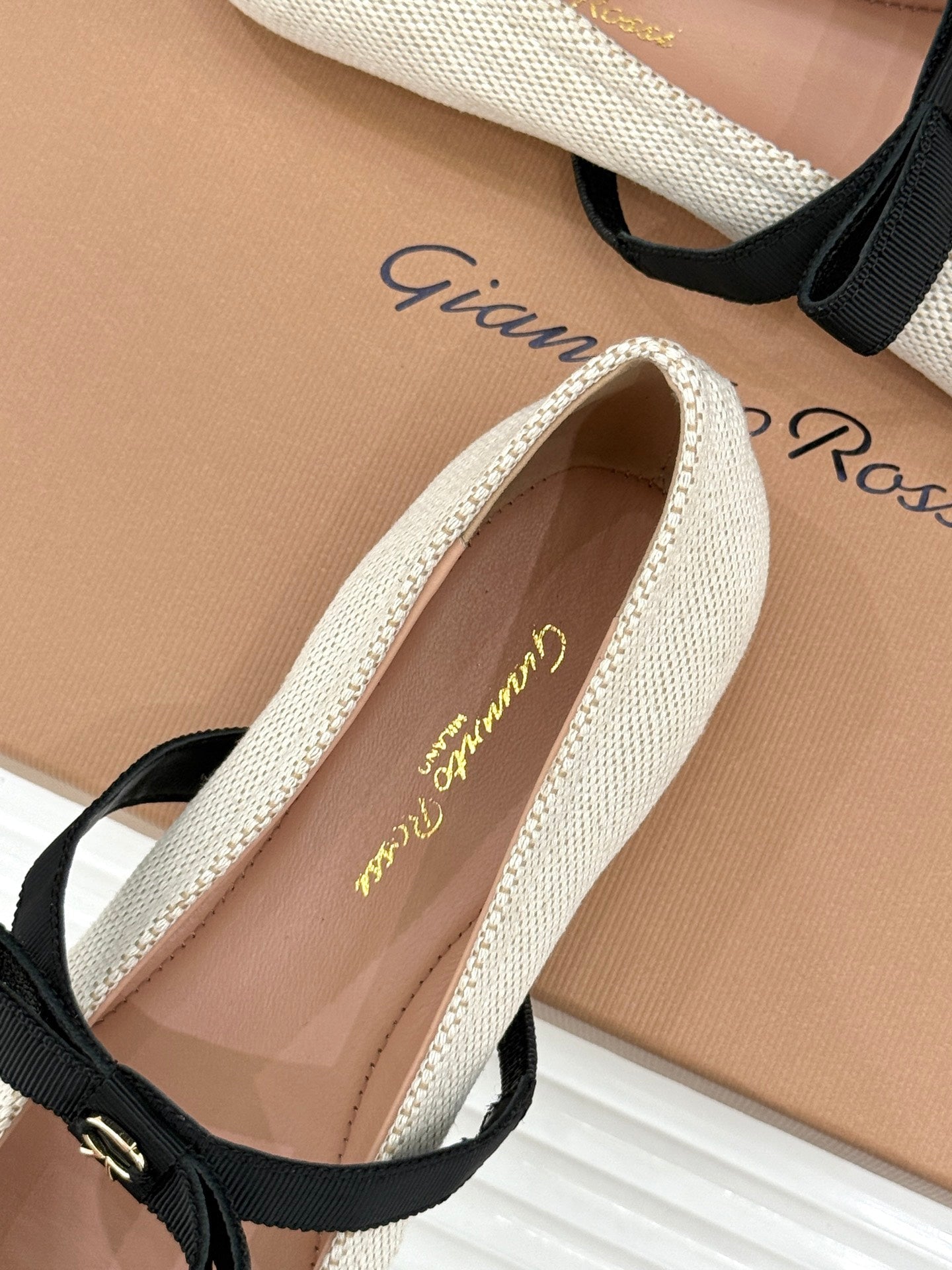 GIANVITO ROSSI 26S MARY JANE FLATS IN BLACK AND WHITE FABRIC