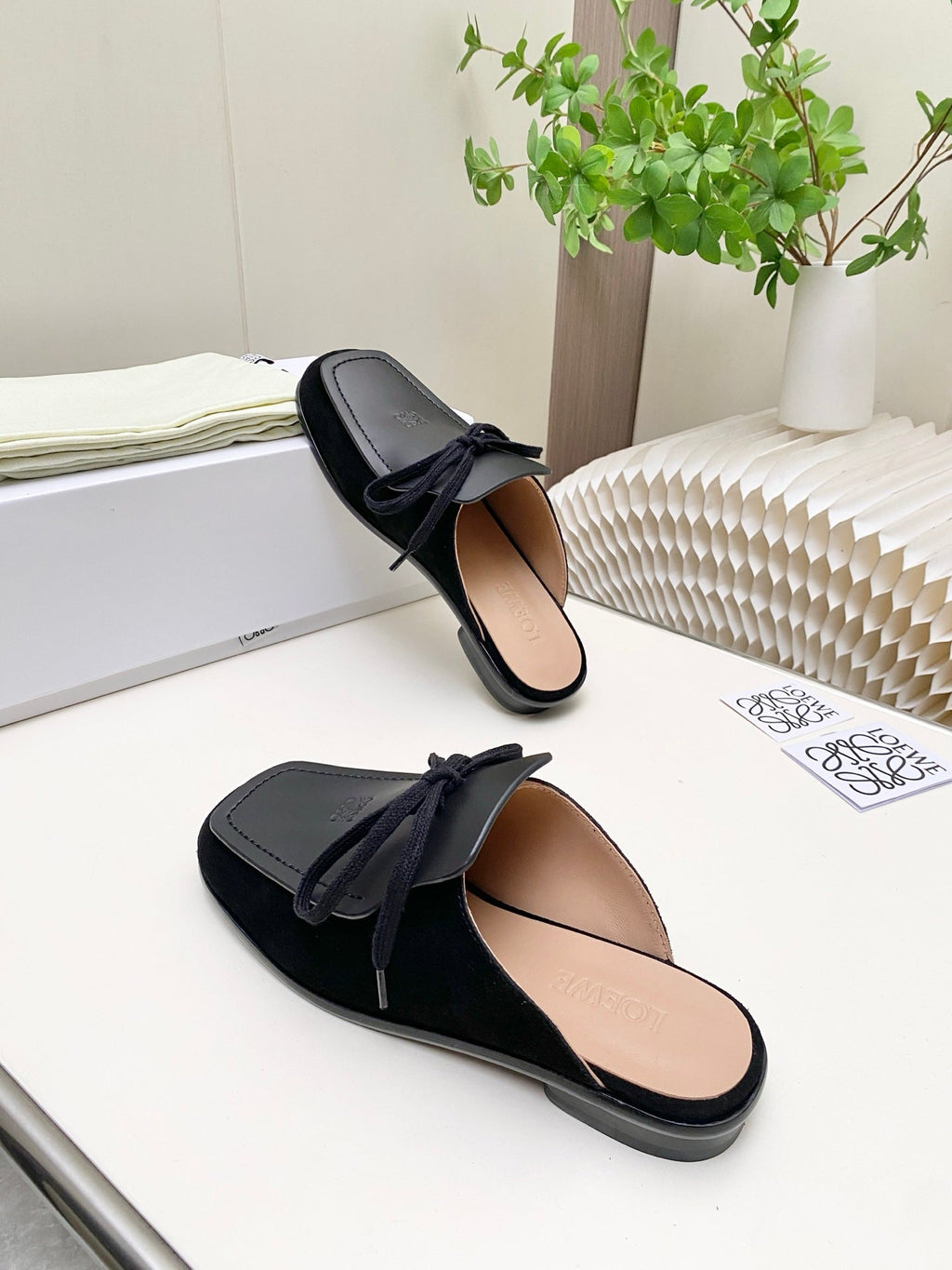 LOEWE 26S FLAT MULES IN BLACK CALFSKIN AND SUEDE