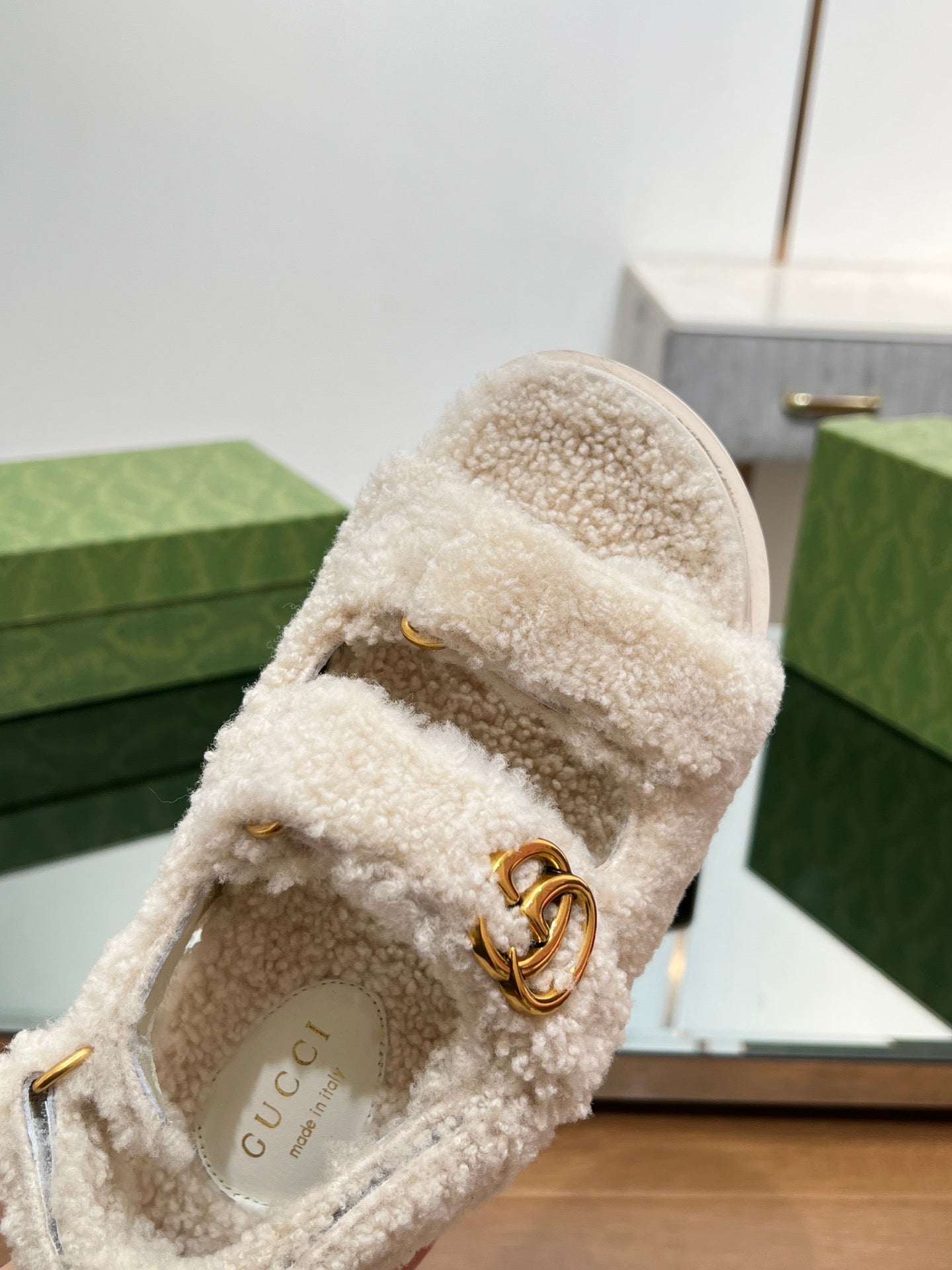 DAD SANDALS IN WHITE FLEECE WITH GOLD HARDWARE
