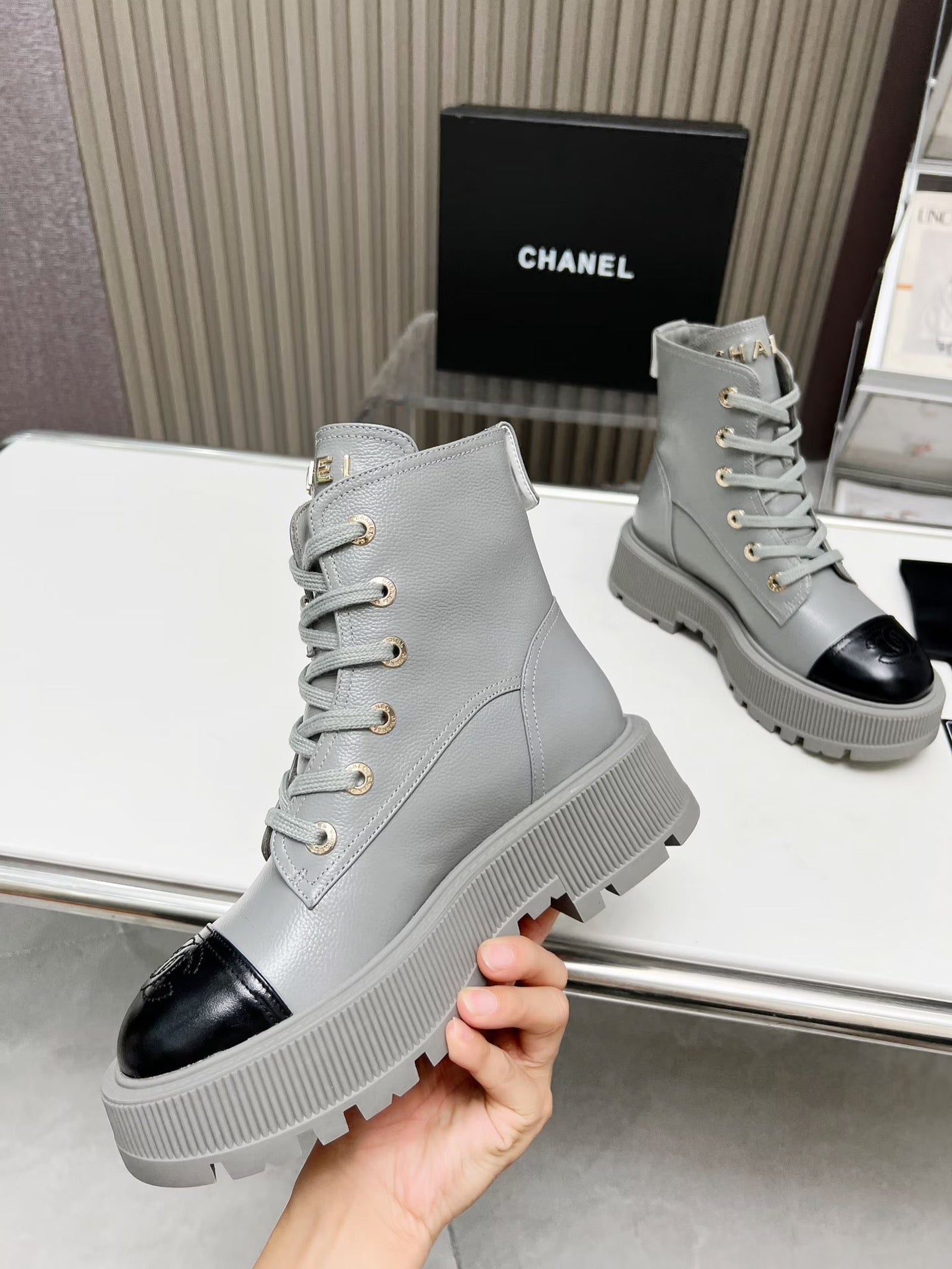 SHORT BOOTS IN SLATE GREY MIX BLACK COWHIDE