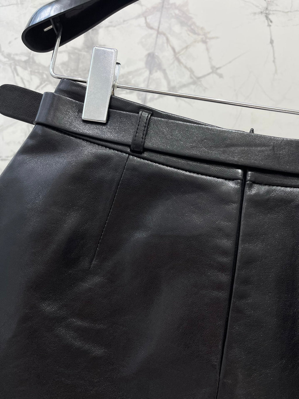 CELINE 26S LEATHER SHORTS 422