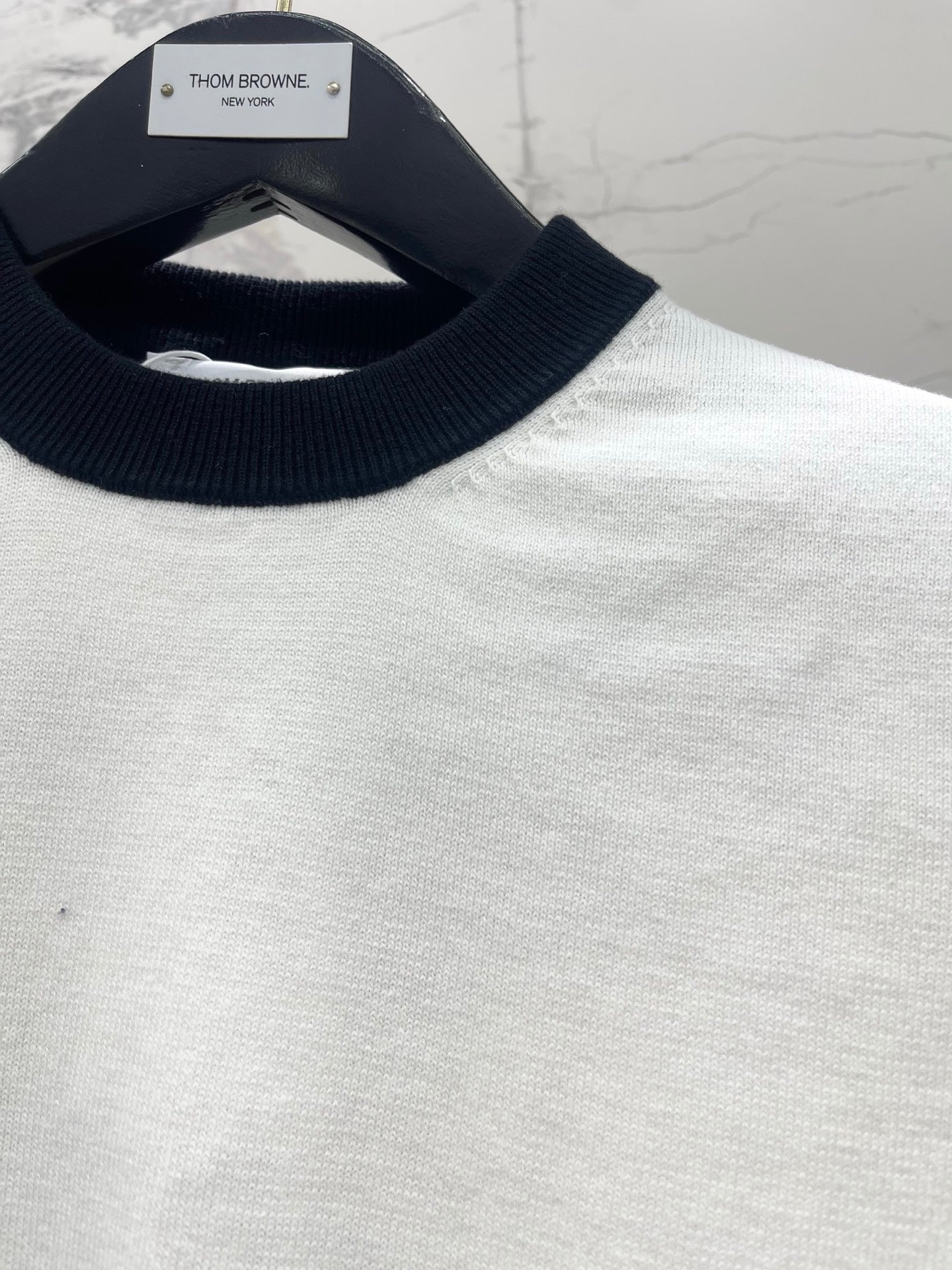 THOM 26S SHORT-SLEEVE KNIT TOP STYLE 225