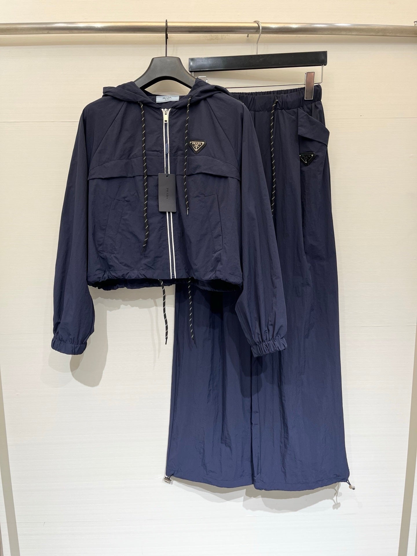 PRADA 26S JACKET AND STRAIGHT-LEG PANTS SET 1033