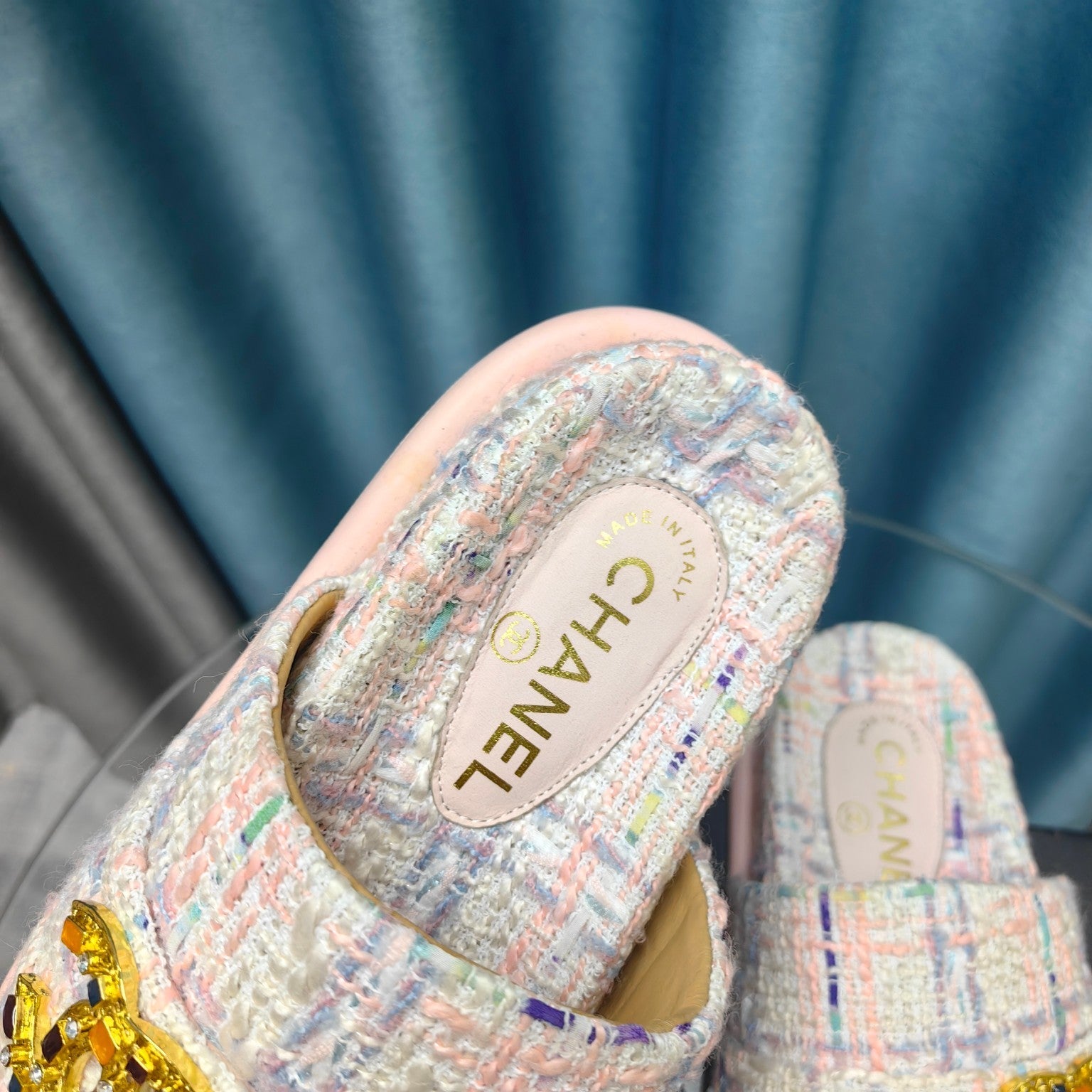 PLATFORM HEELS SANDALS IN LIGHT PINK TWEED