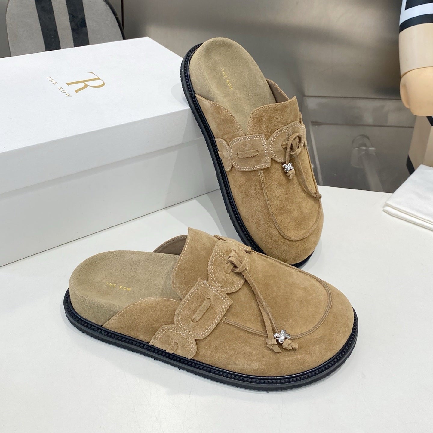 THE ROW 26S KNOT DETAIL MULE LOAFERS IN SAND BEIGE SUEDE