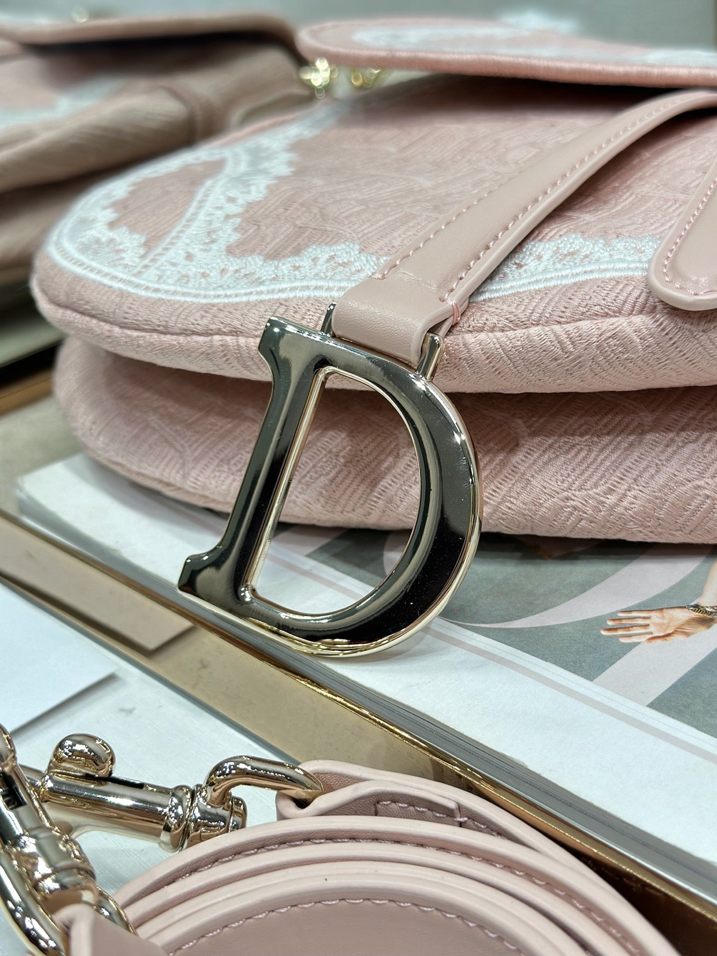 DIOR 26S SADDLE BAG 25 IN LIGHT PINK JACQUARD
