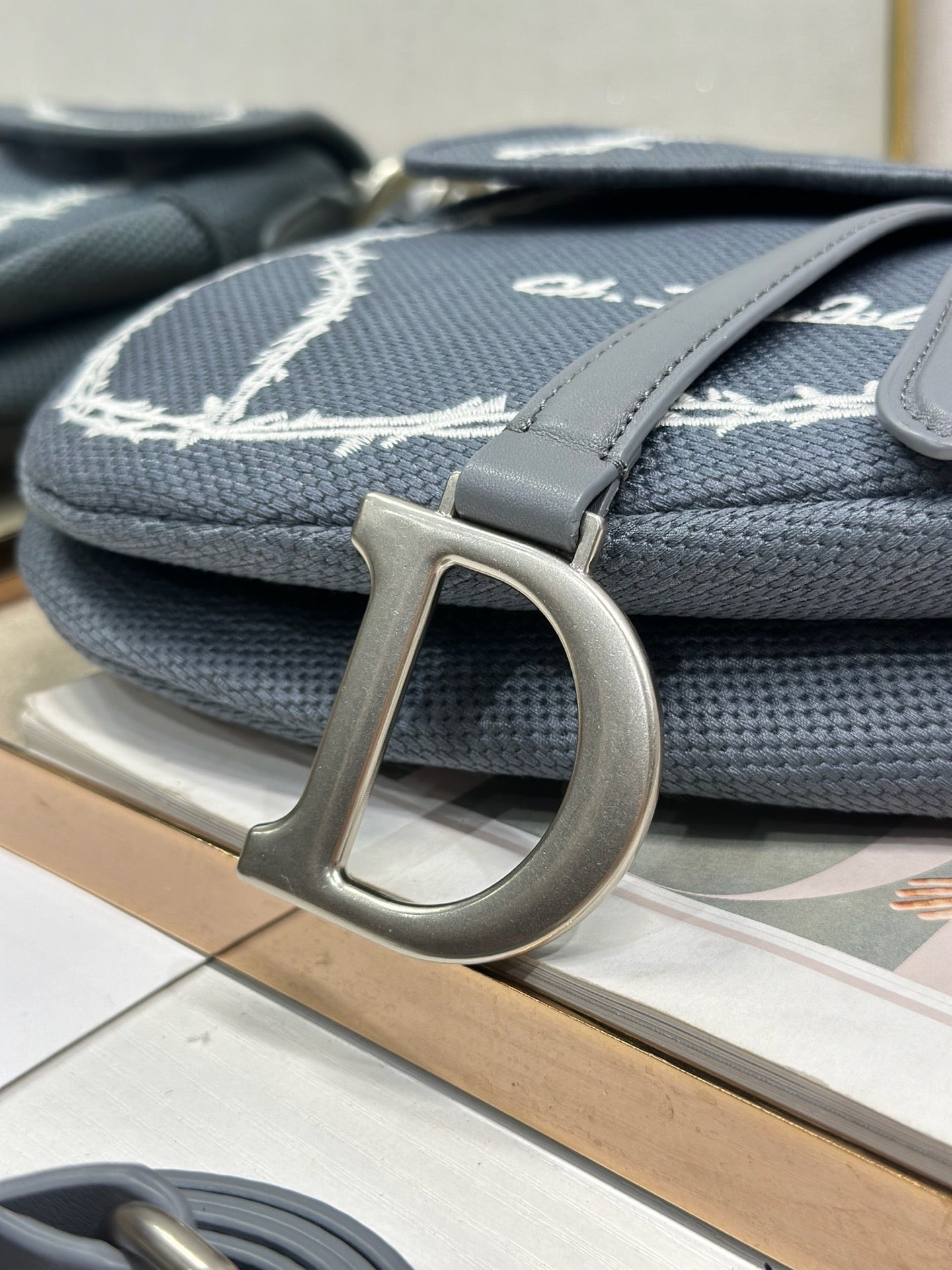 DIOR 26S SADDLE BAG 25 IN DARK BLUE AND WHITE EMBROIDERED JACQUARD
