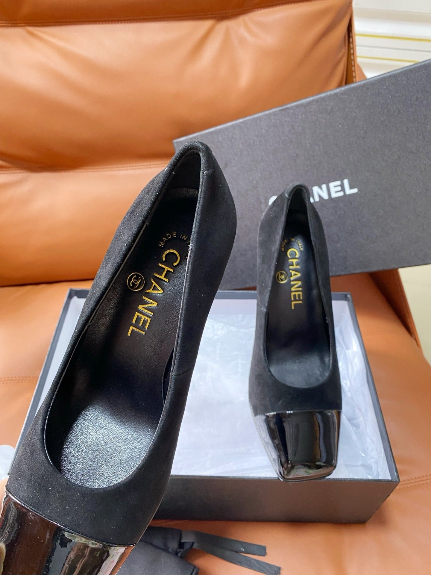 CHANEL 26S HIGH-HEEL 90 MM IN BLACK SUEDE AND LAMBSKIN