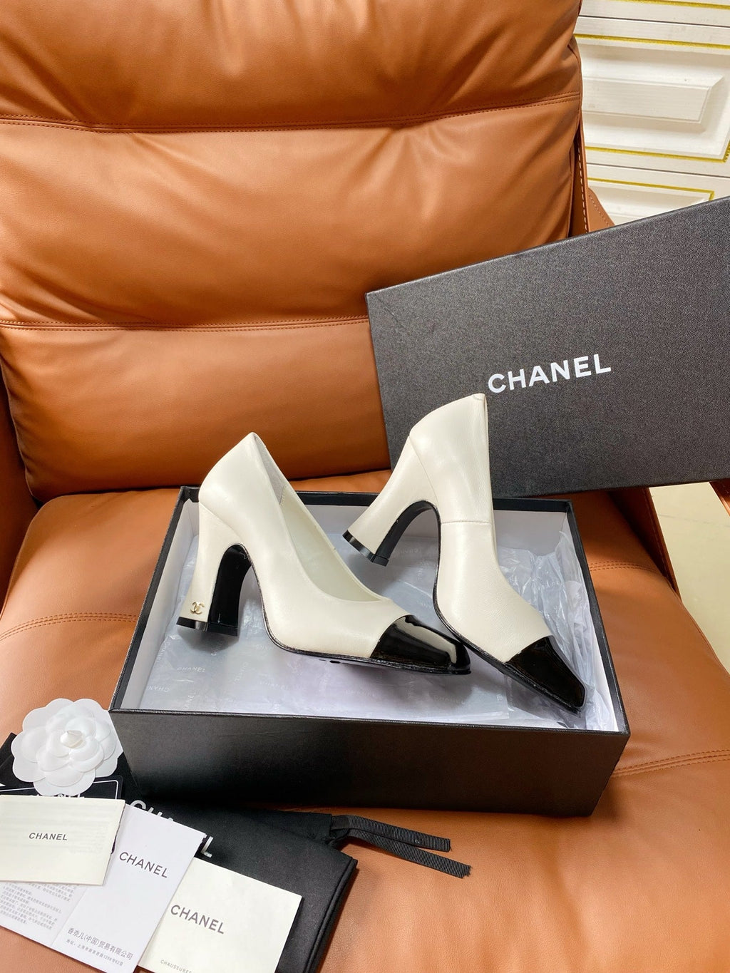 CHANEL 26S HIGH-HEEL 90 MM IN BLACK AND WHITE LAMBSKIN