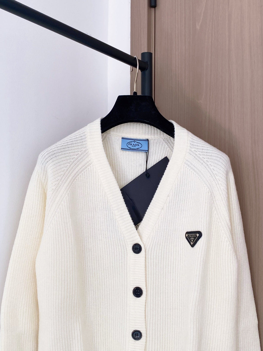 PRADA 25S CARDIGAN 395