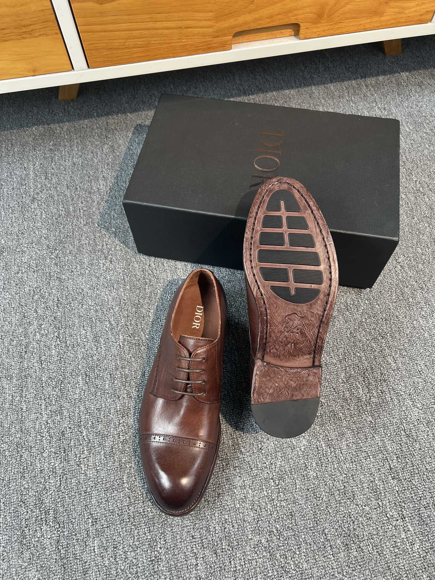 CD TIMELESS OXFORD SYRUP EMBOSSED CALFSKIN