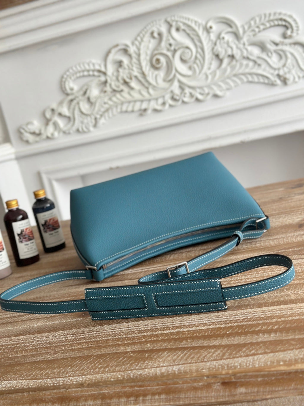 HM 25S BERLINGOT 24 CM IN TEAL BLUE LAMBSKIN