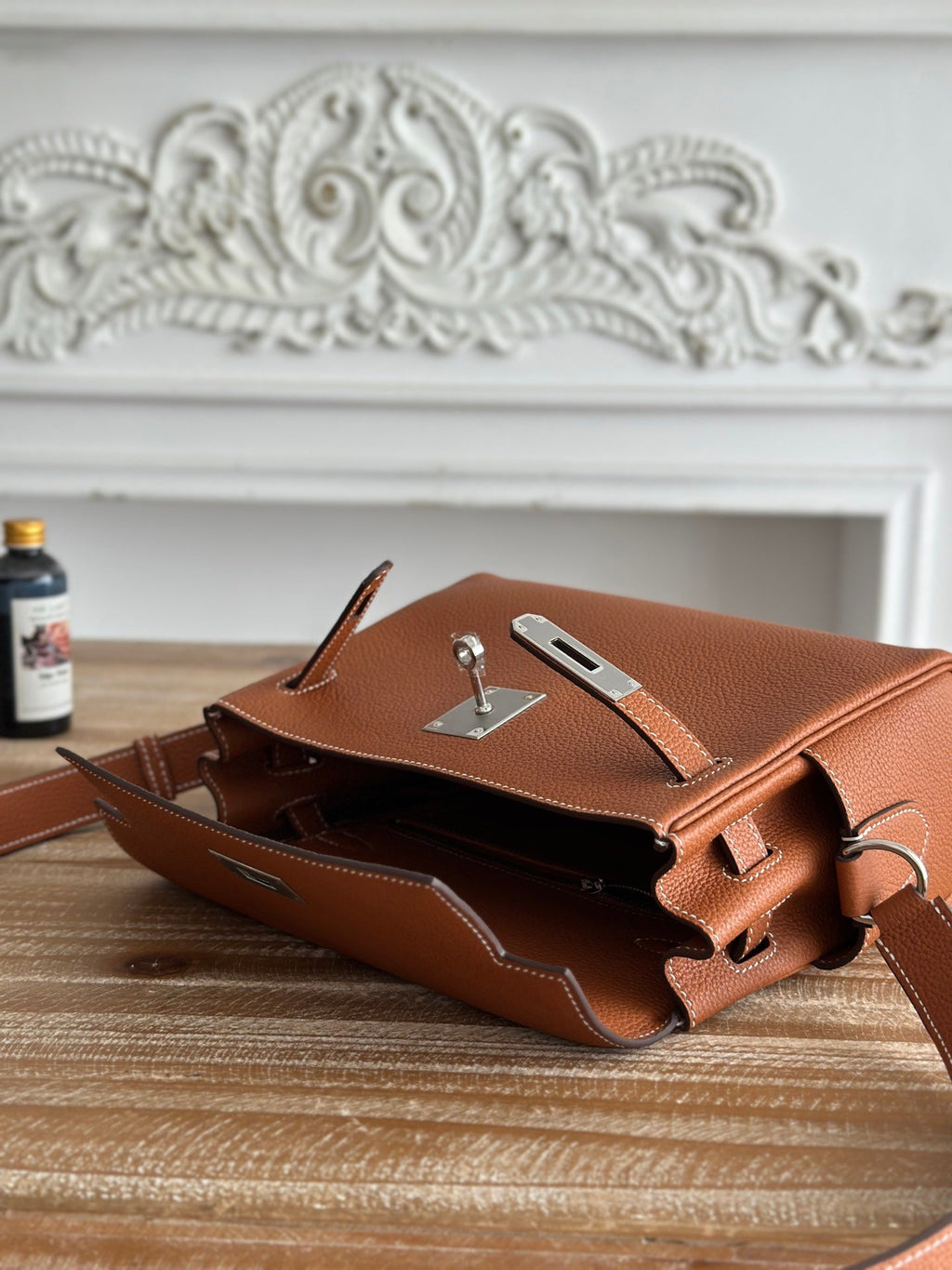 HM 25S KELLY MESSENGER 25 CM IN CARAMEL BROWN TOGO WITH SILVER HARDWARE