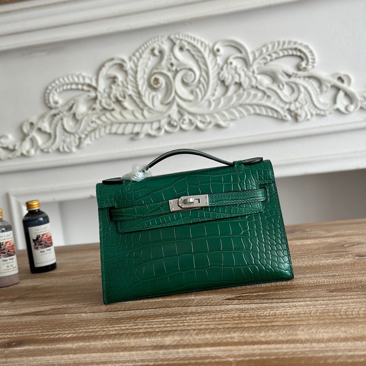 HM 25S KELLY MINI 22 CM IN DARK GREEN LAMBSKIN WITH CROCODILE EMBOSSING AND SILVER HARDWARE