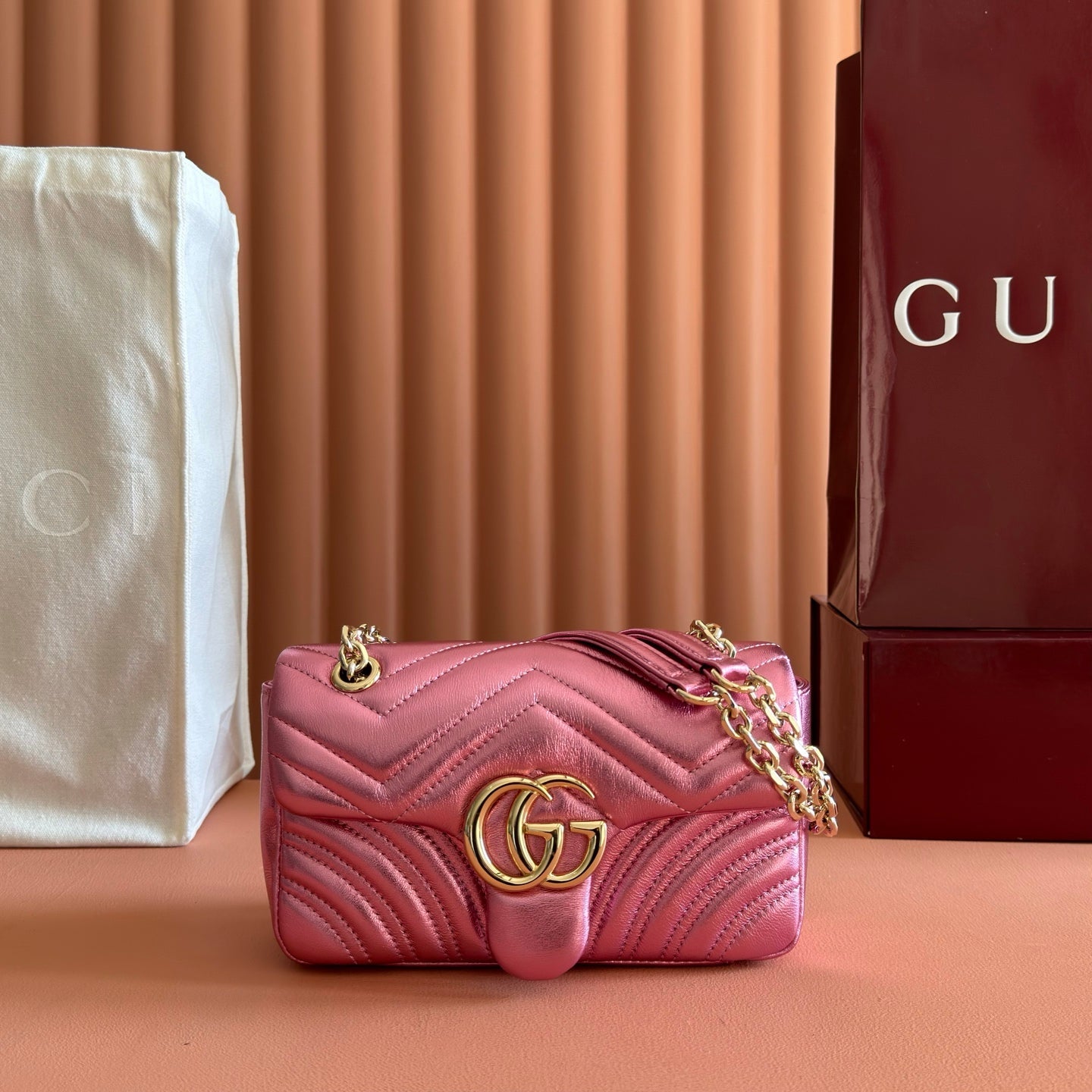 GUCCI 26S GG MARMONT BAG 22 IN METALLIC PINK LAMBSKIN