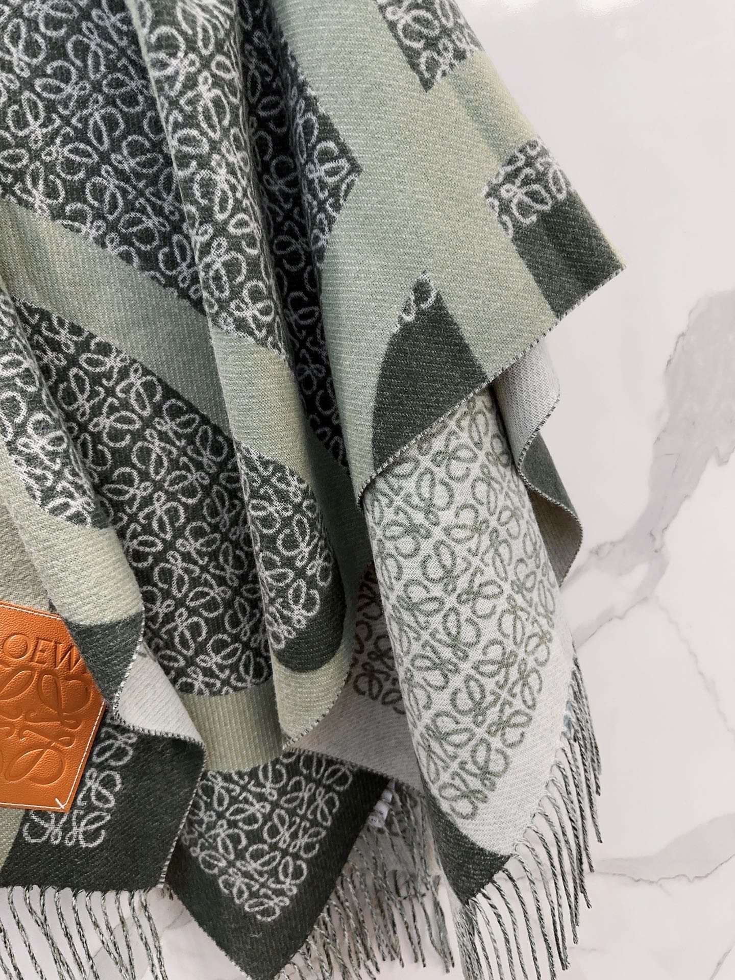 LOEWE 26S SCARF 140 IN CASHMERE 863982