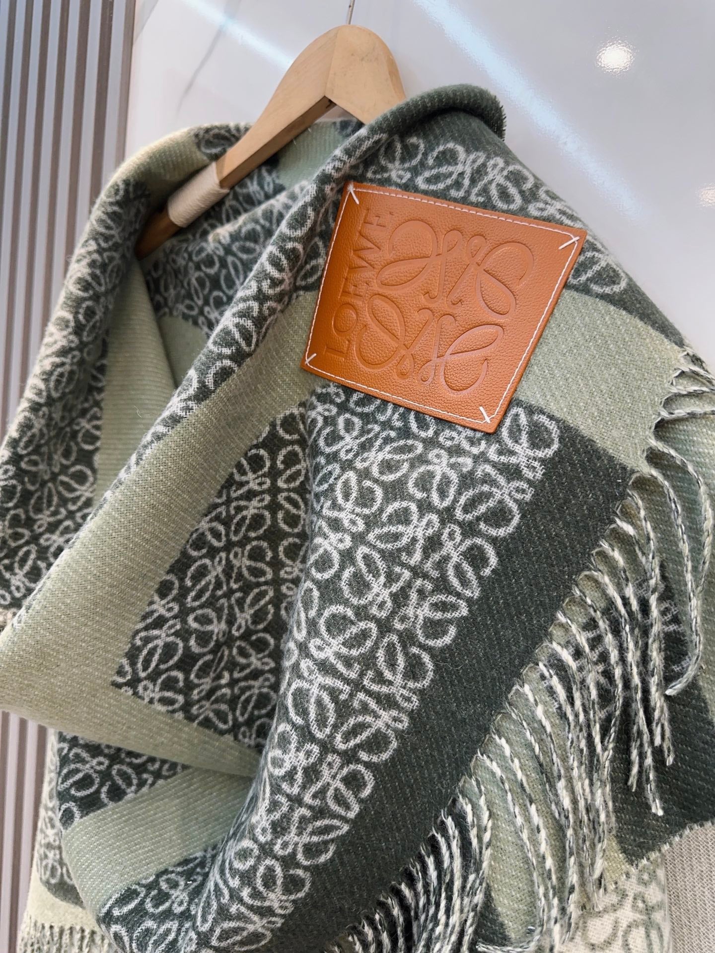 LOEWE 26S SCARF 140 IN CASHMERE 863982