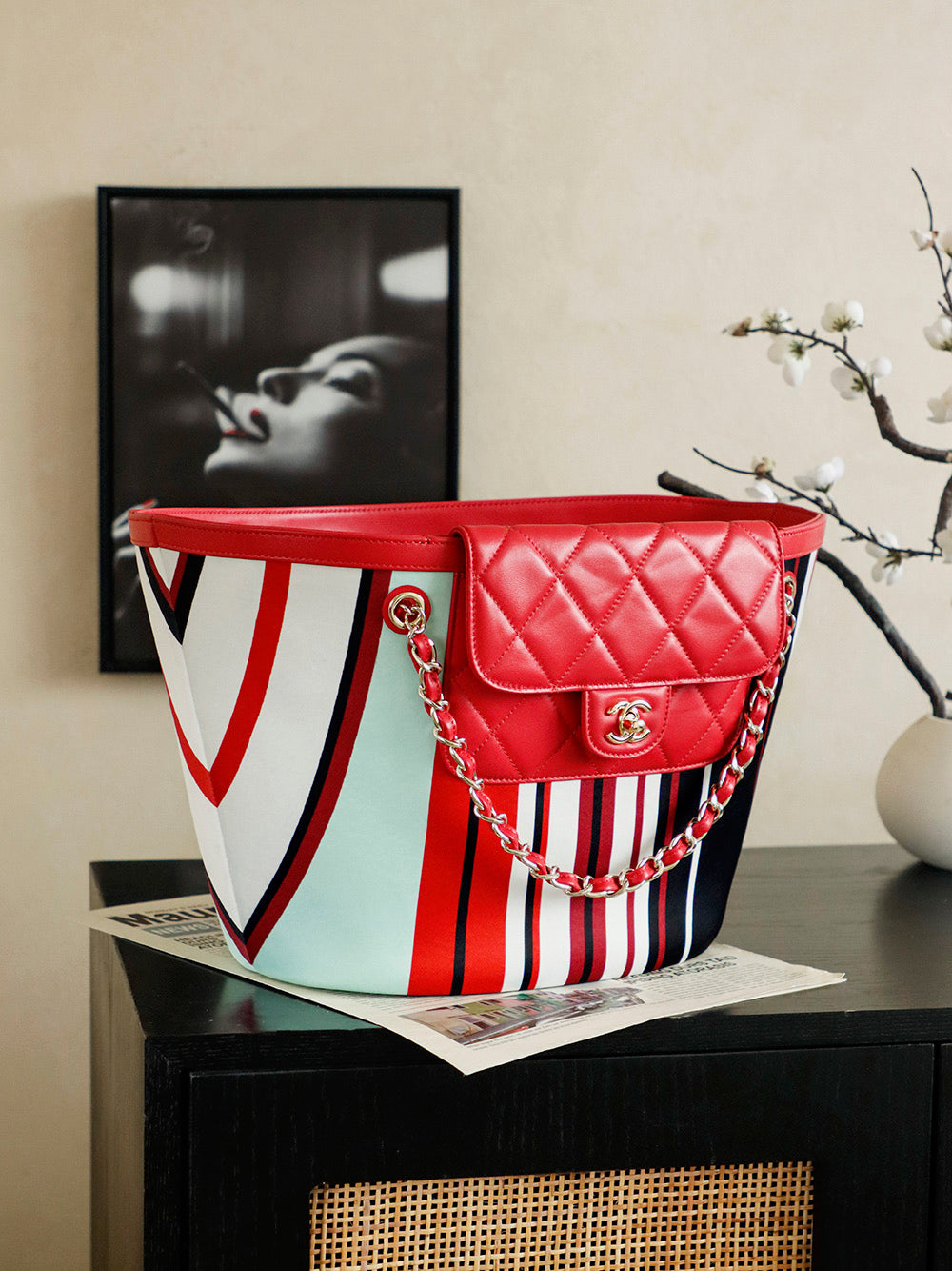 CHANEL 26S LARGE TOTE BAG 54 IN RED MULTICOLOR CANVAS AND CALFSKIN GOLD HARDWARE