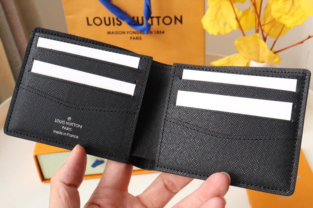 LV 25S SLENDER WALLET 11 IN BLACK EPI CALFSKIN