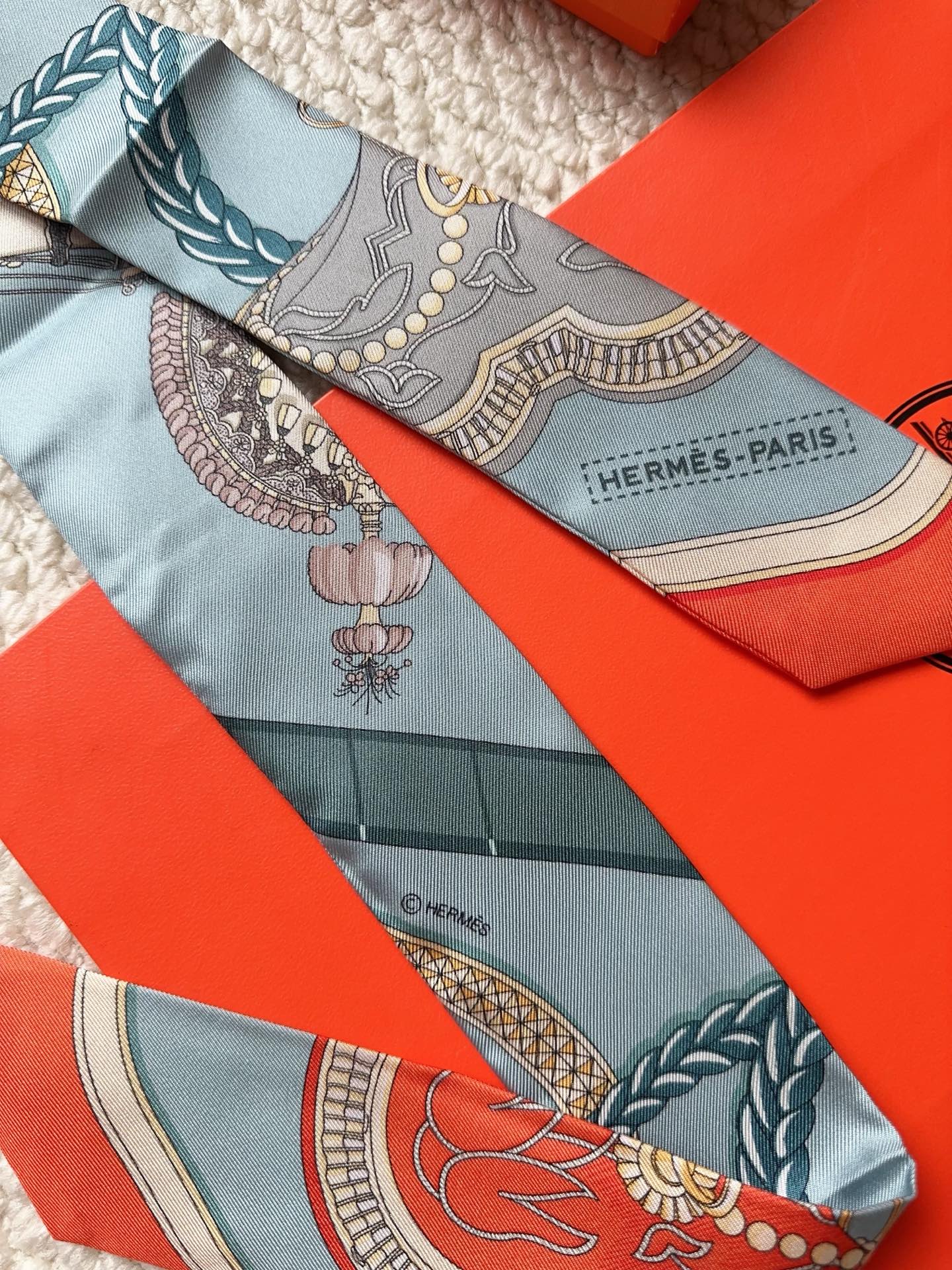 HERMES 26S SCARF 86 IN SILK 309620