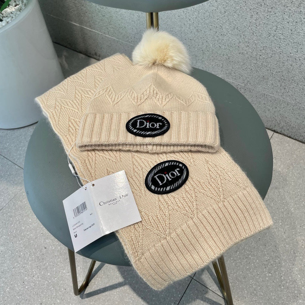 SET KNITTED SCARF AND HAT IN BEIGE WOOL AND FOX FUR 434632