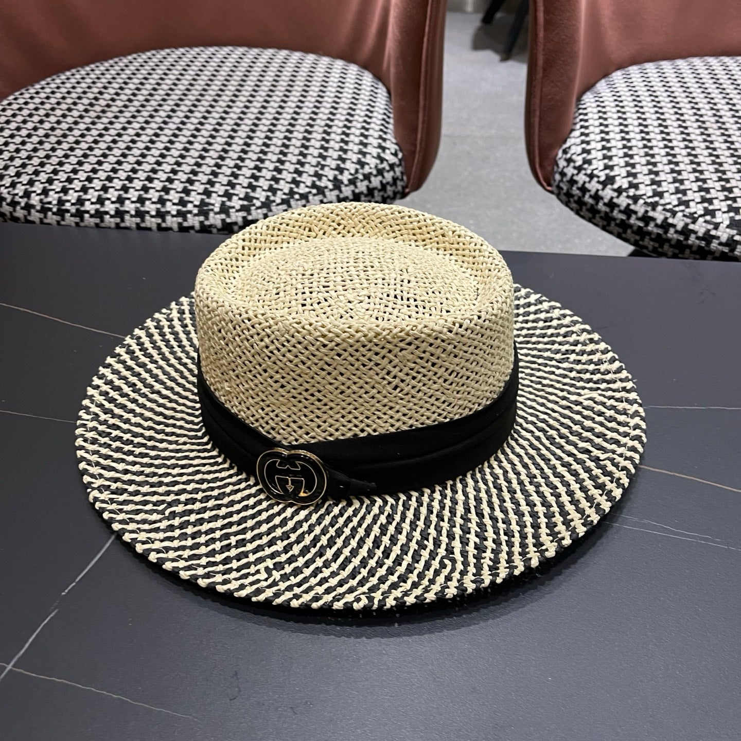 GUCCI 26S WIDE-BRIMMED STRAW HAT 264