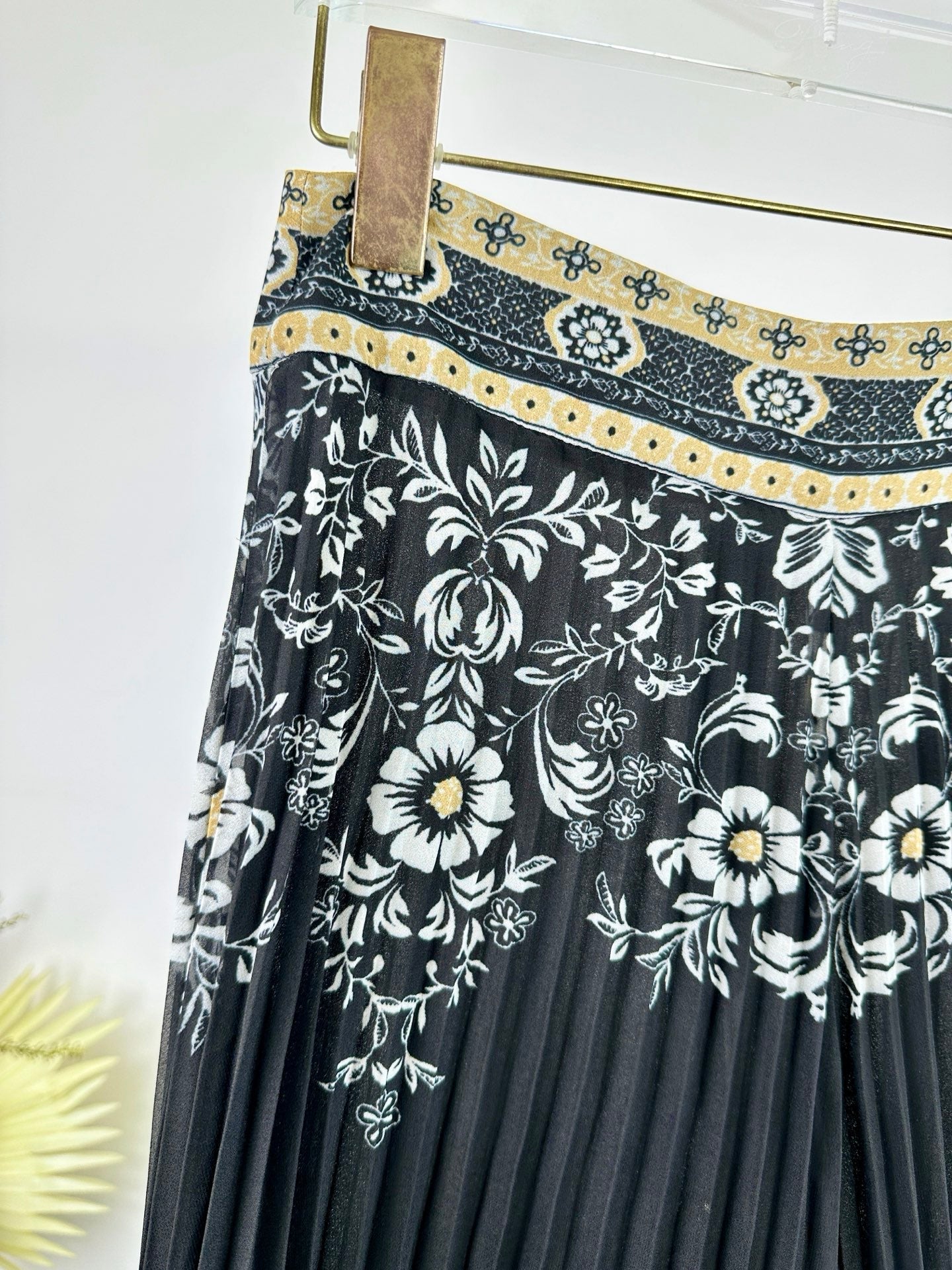 ZIMMERMANN PLEATED FLARED PANTS 270194
