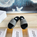 SLIDES SANDAL IN BLACK TPU WITH GREY EMBOSSED LOGO STRAP