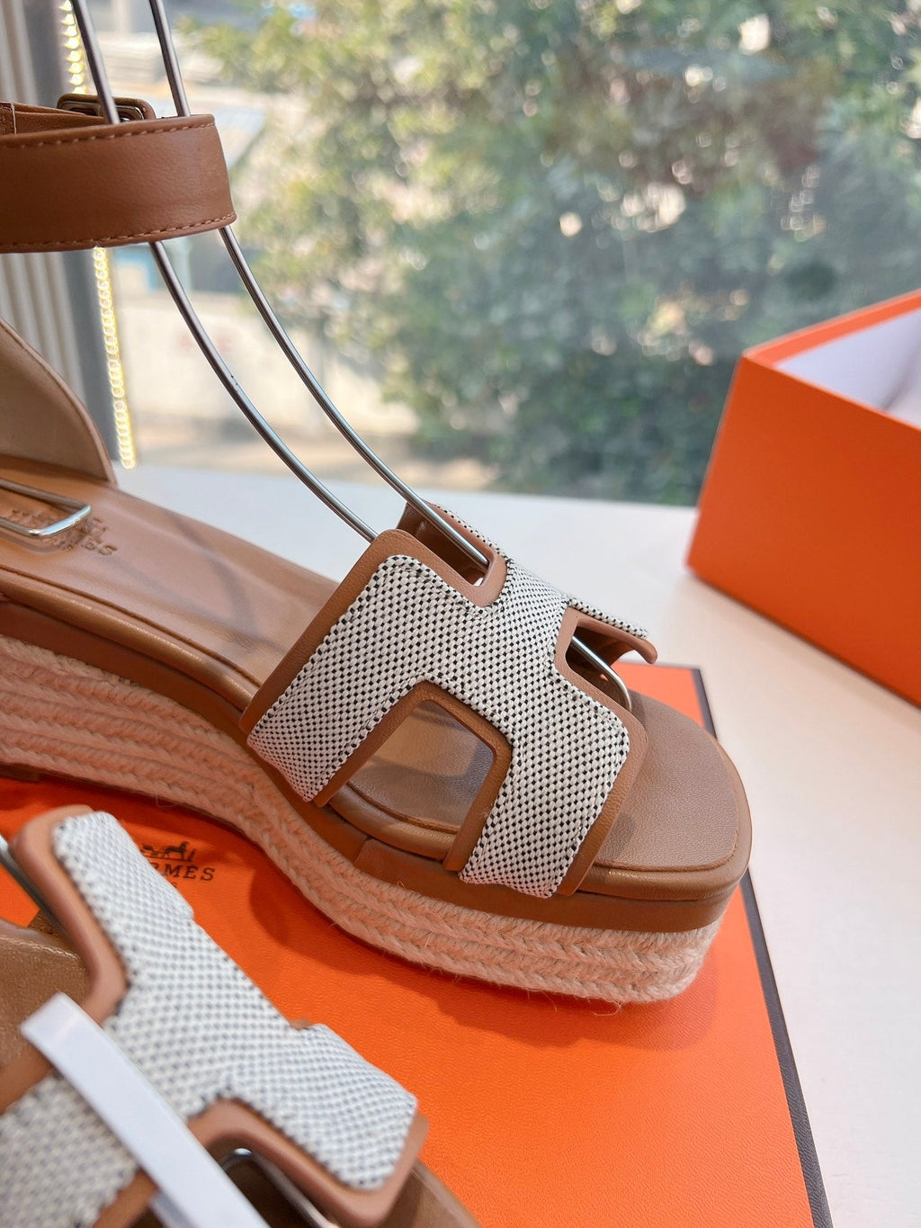 ELDA ESPADRILLE IN WHITE FABRIC AND BRONZE BROWN CALFSKIN