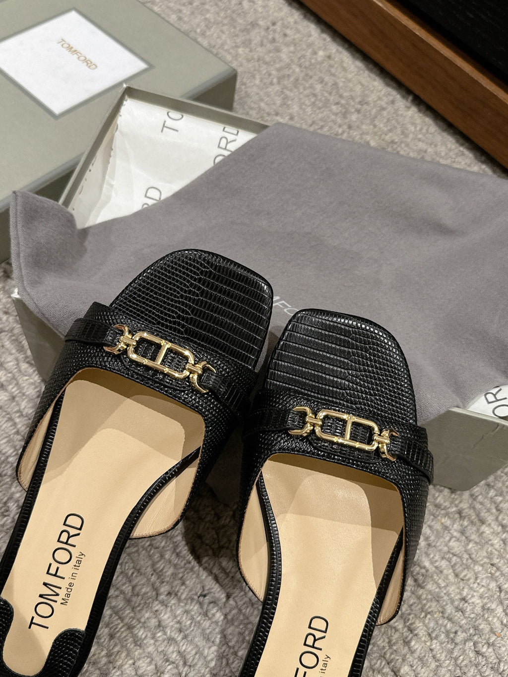 WHITNEY SLIDE IN BLACK CROCODILE LEATHER