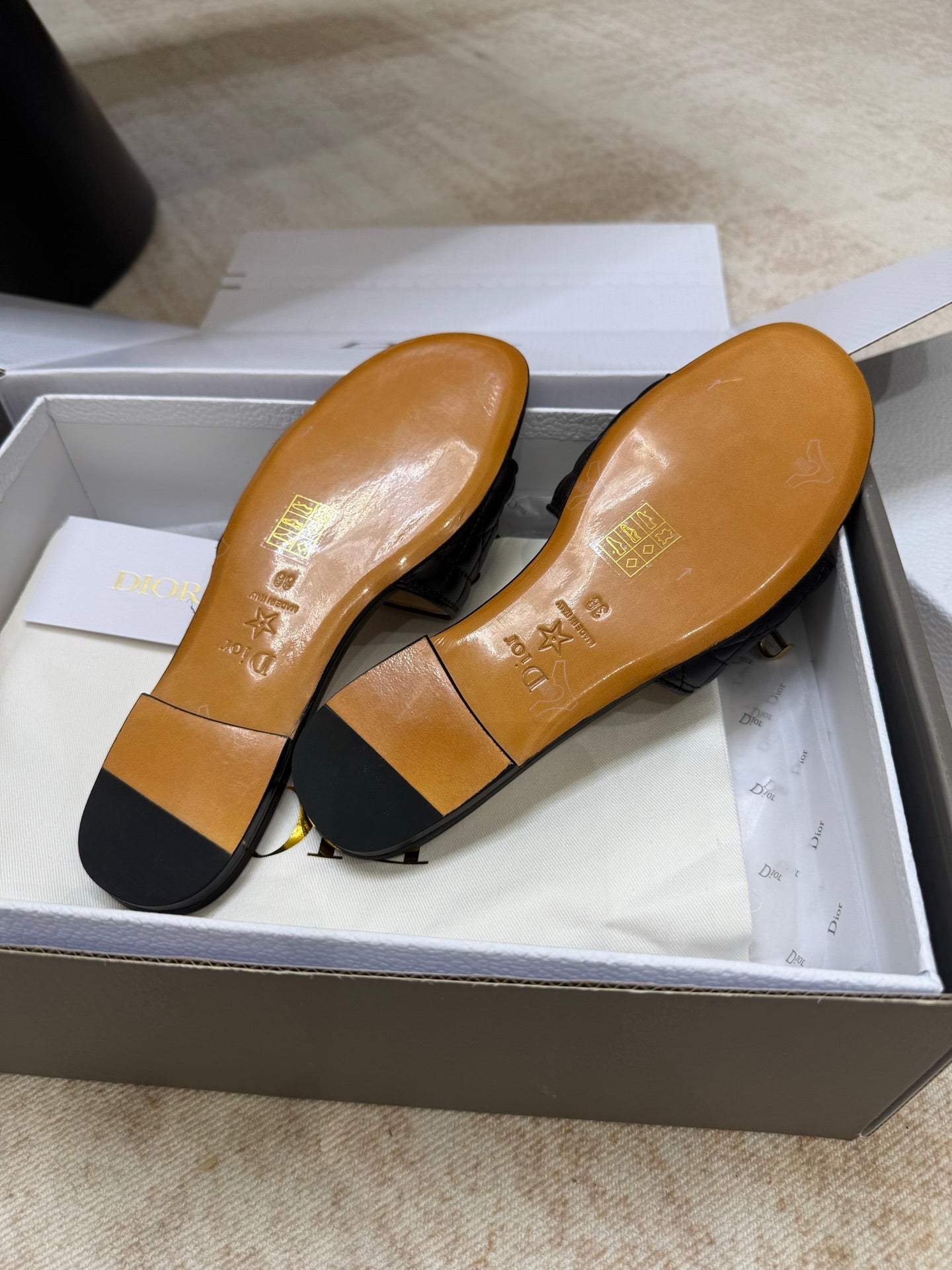 DIOR 26S DWAY CANNAGE SLIDE IN BLACK LAMBSKIN