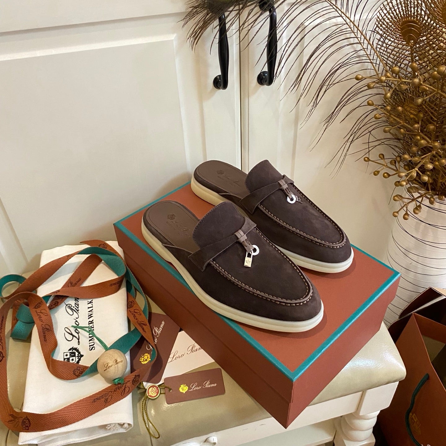 LP 26S LOCK CHARM MULES IN DARK BROWN SUEDE GOLD HARDWARE