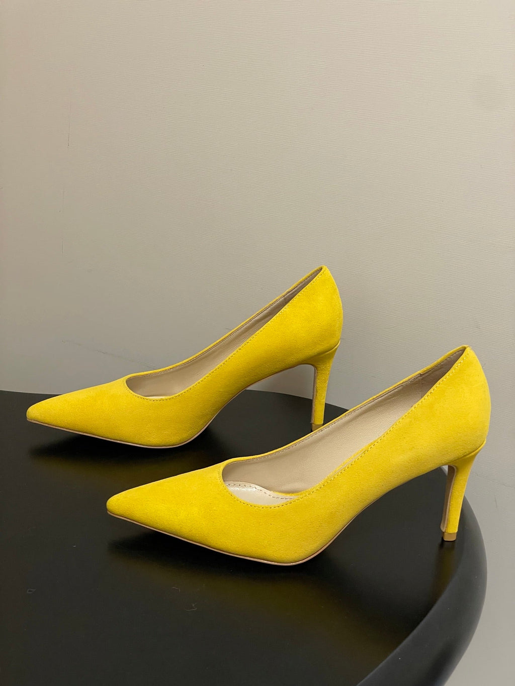 GIANVITO ROSSI 26S HIGH HEELS 85 MM IN YELLOW SUEDE