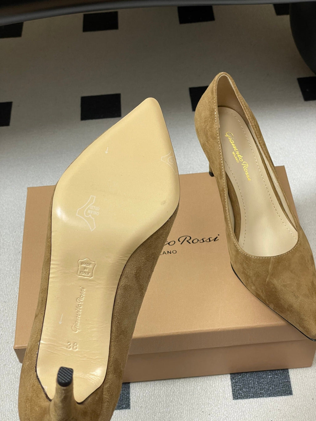 GIANVITO ROSSI 26S HIGH HEELS 85 MM IN LIGHT BROWN SUEDE