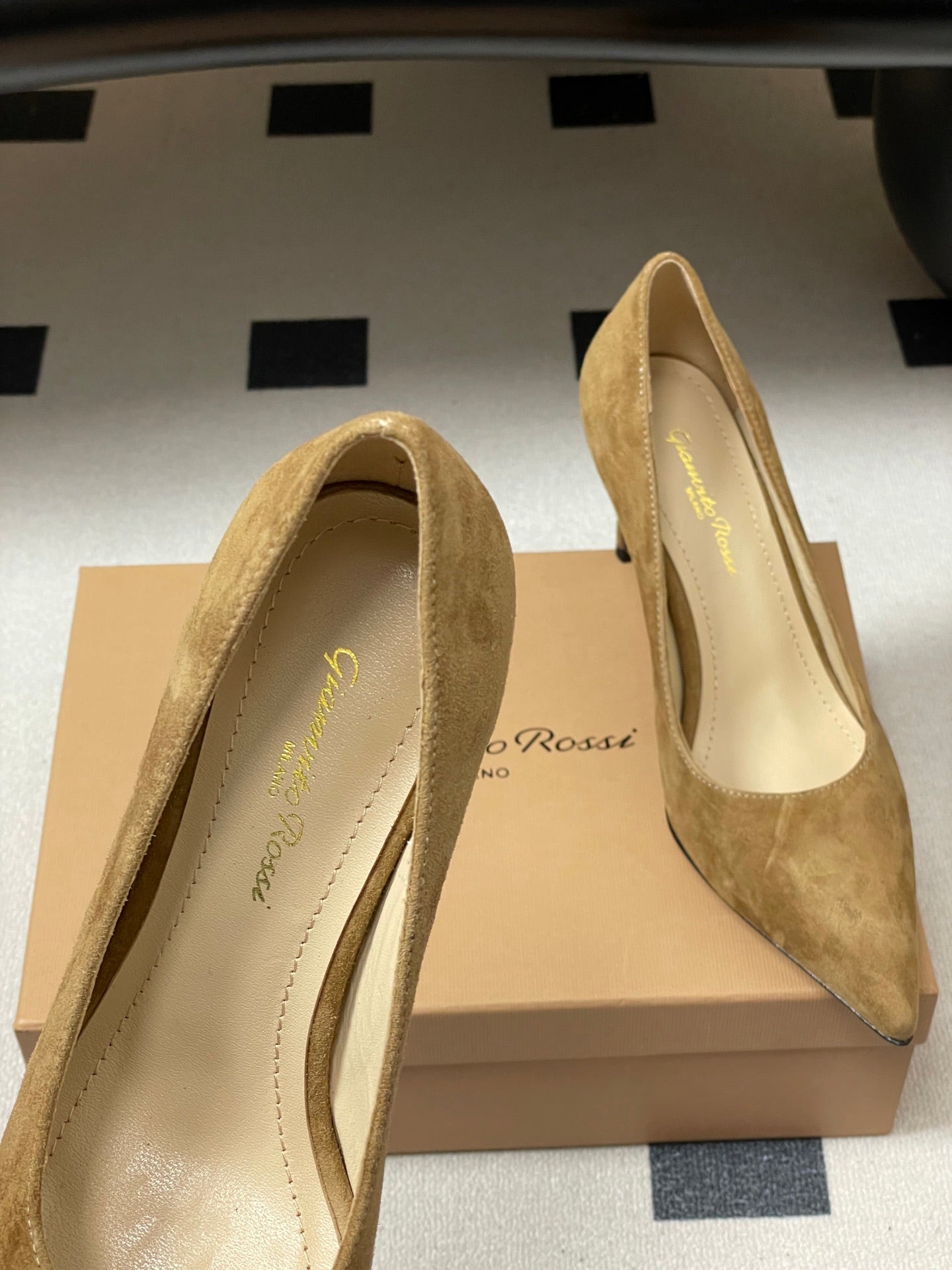 GIANVITO ROSSI 26S HIGH HEELS 85 MM IN LIGHT BROWN SUEDE