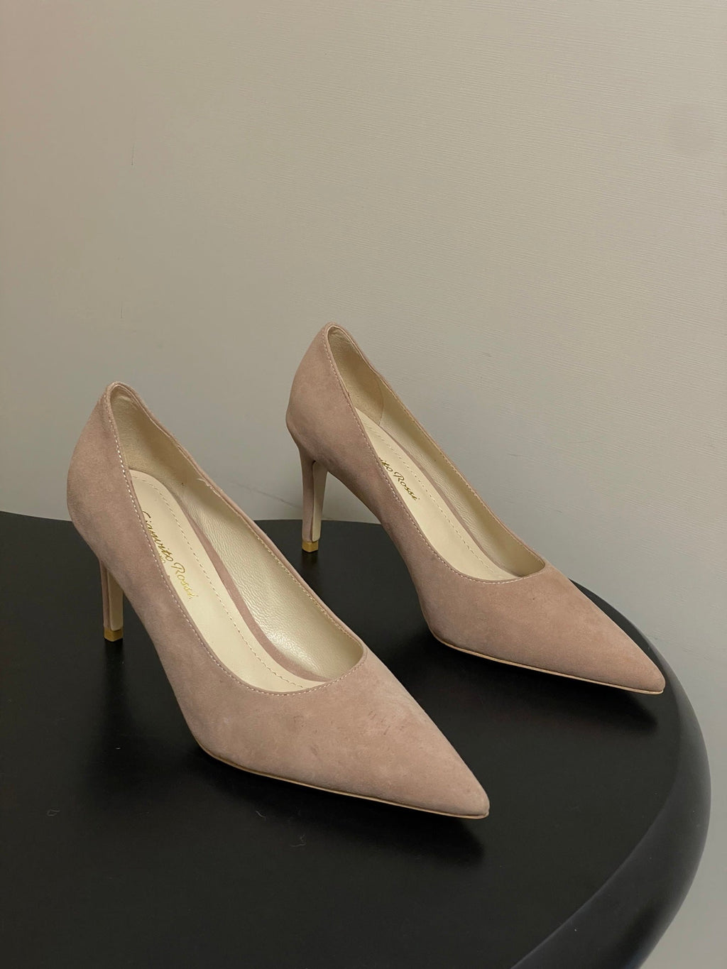 GIANVITO ROSSI 26S HIGH HEELS 85 MM IN NUDE SUEDE
