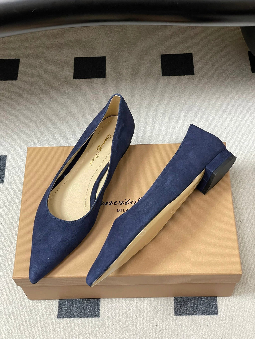 GIANVITO ROSSI 26S FLATS IN NAVY BLUE SUEDE