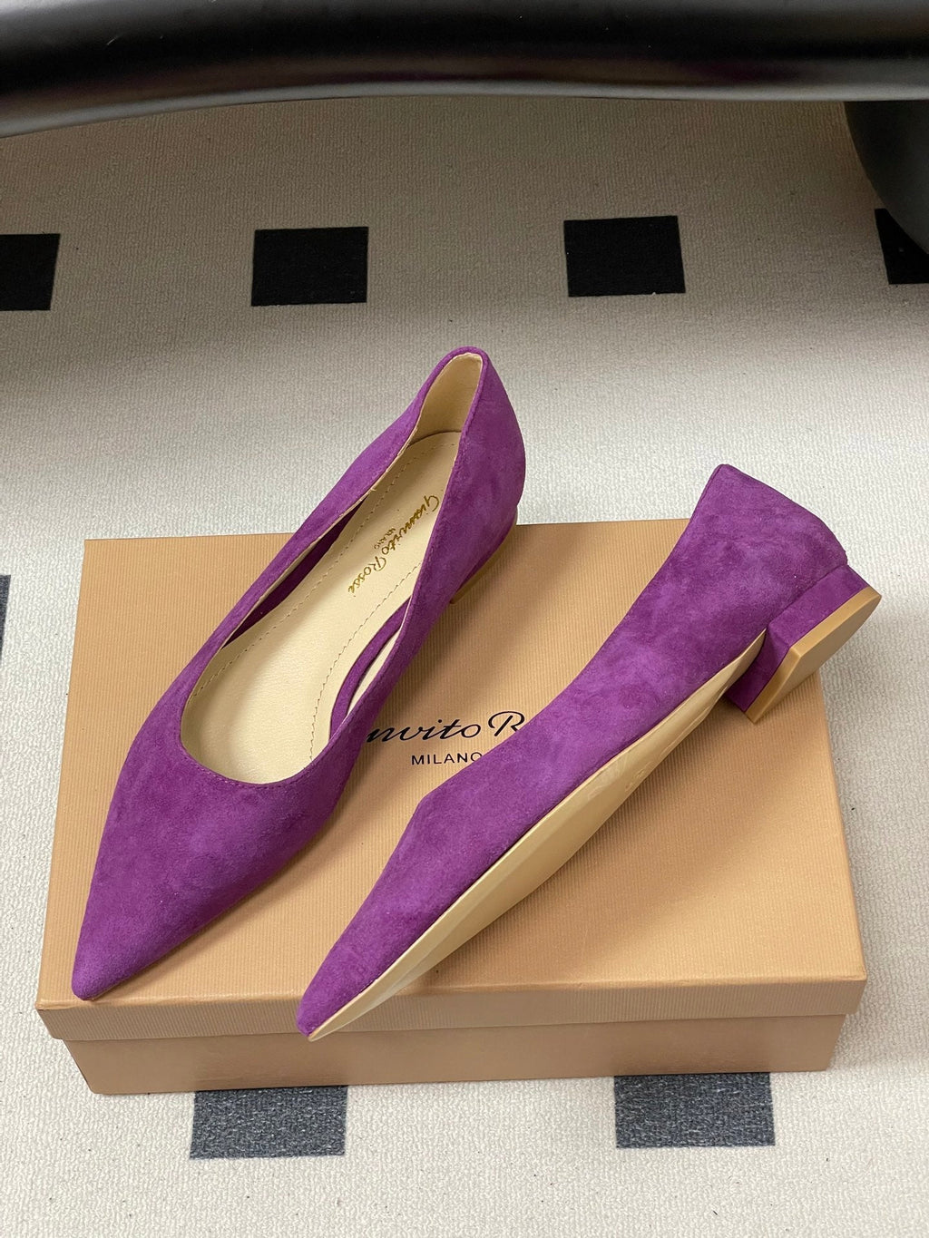 GIANVITO ROSSI 26S FLATS IN PURPLE SUEDE