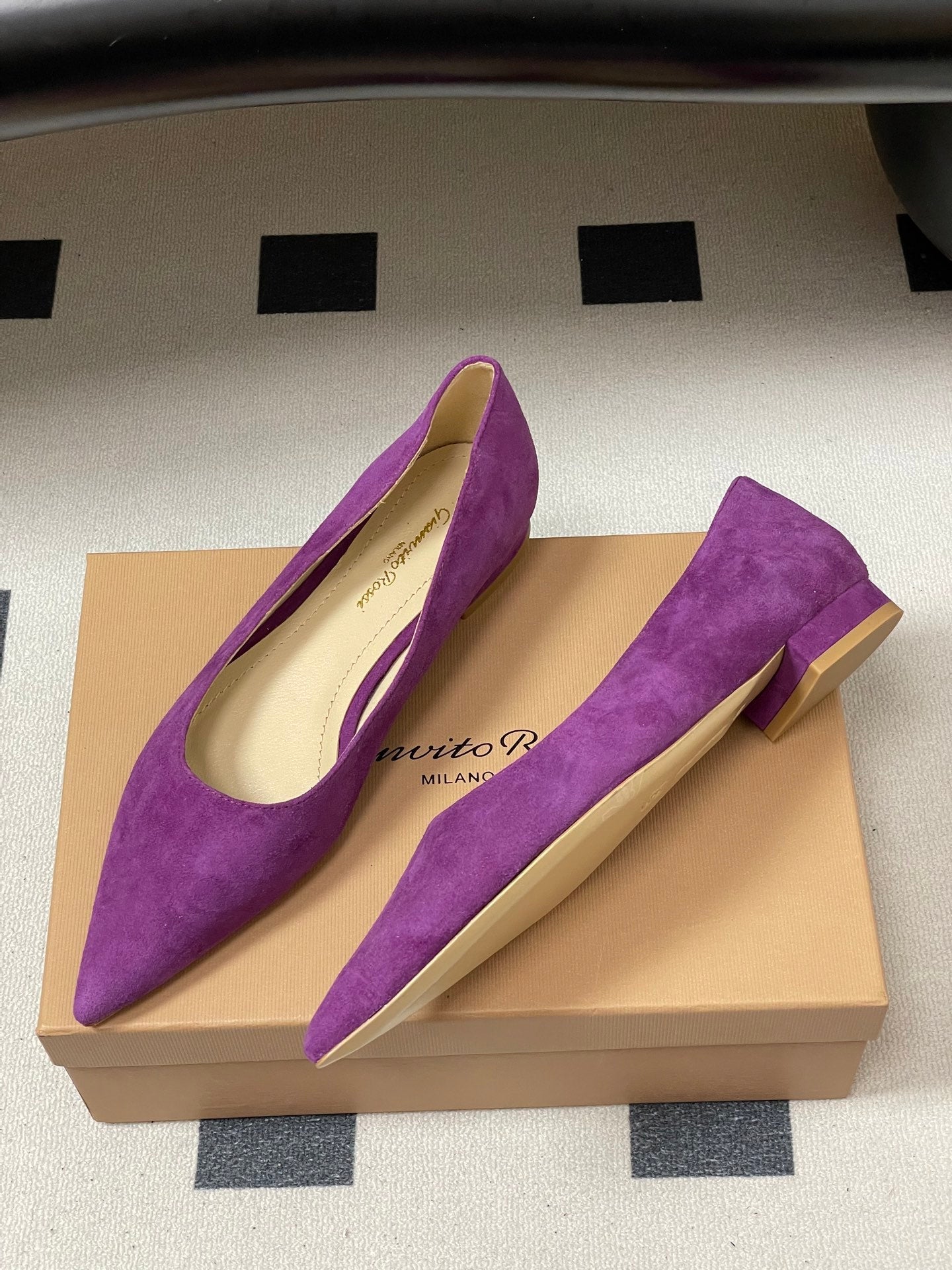 GIANVITO ROSSI 26S FLATS IN PURPLE SUEDE